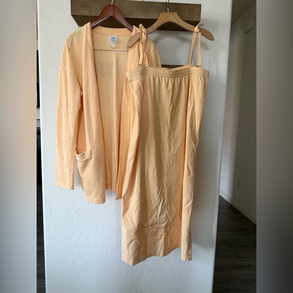 Vintage Style|Women’s Peach Sleeveless Dress and Cardigan matching set•••Ribbed